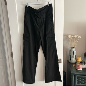 Old Navy High-Waisted StretchTech Wide-Leg Cargo Pants for Women BLACK